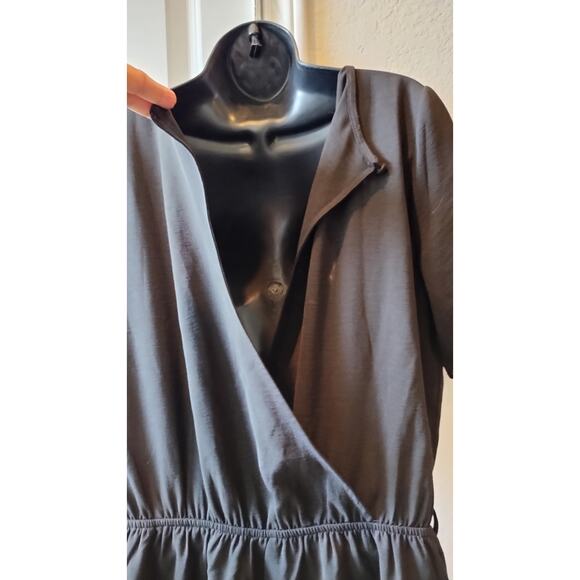 Short Sleeves Tiered Open Back Jumpsuit shorts Black romper size Large - Picture 7 of 14